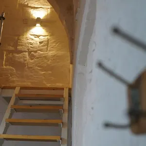 Il-mezzanine Private Traditional And Walking Distance To Bus Terminus Hébergement de vacances Cospicua
